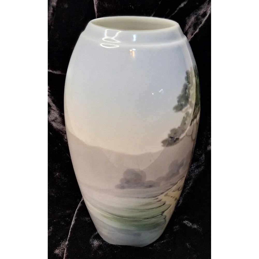 Bing‎ & Grondahl B&G Denmark Landscape Porcelain Vase 8692-251 Pine Trees 7.25